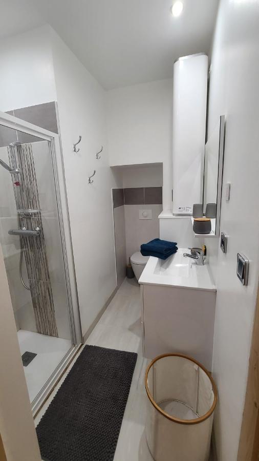 CHIC&MODERNE au coeur de la vie embrunaise Extérieur photo